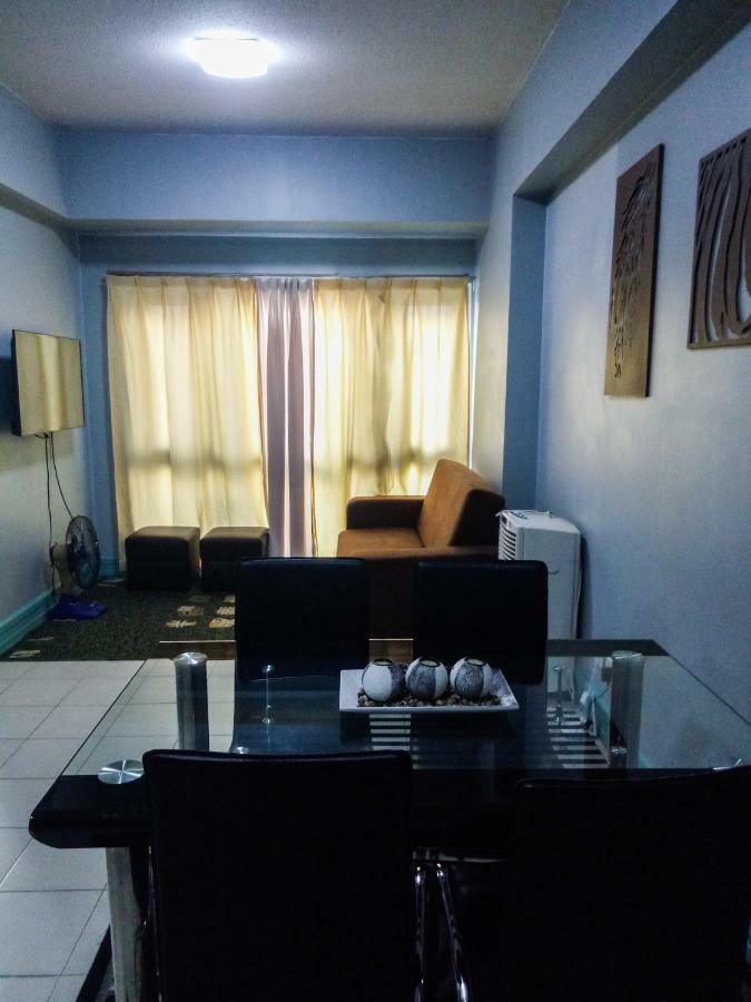 Forbes Area Bgc Taguig Manila Apartamento Exterior foto