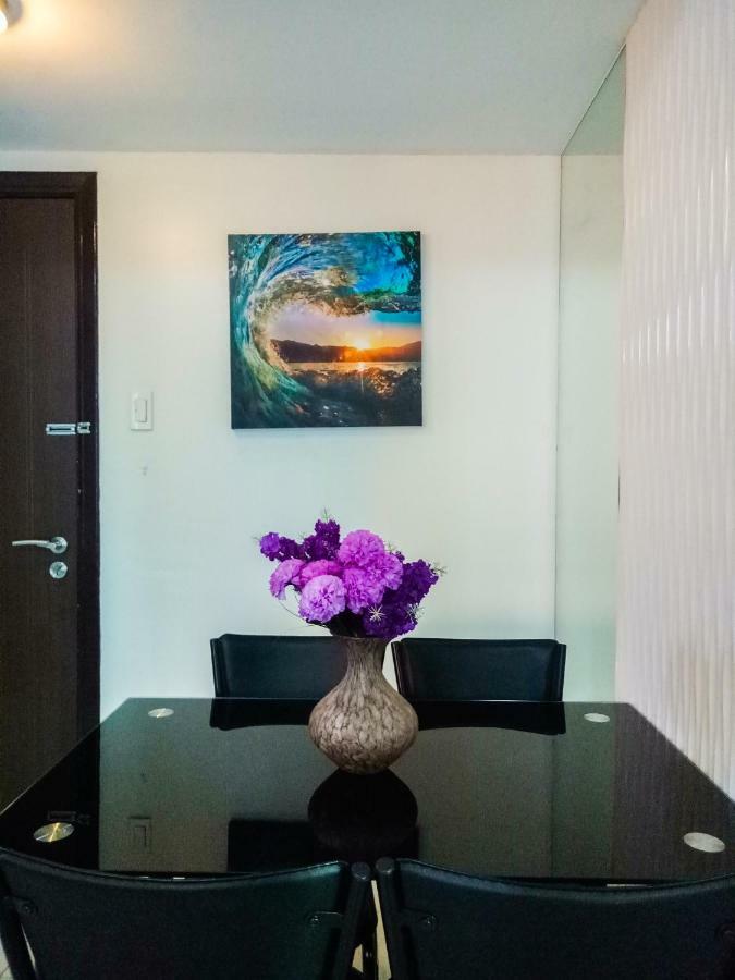 Forbes Area Bgc Taguig Manila Apartamento Exterior foto