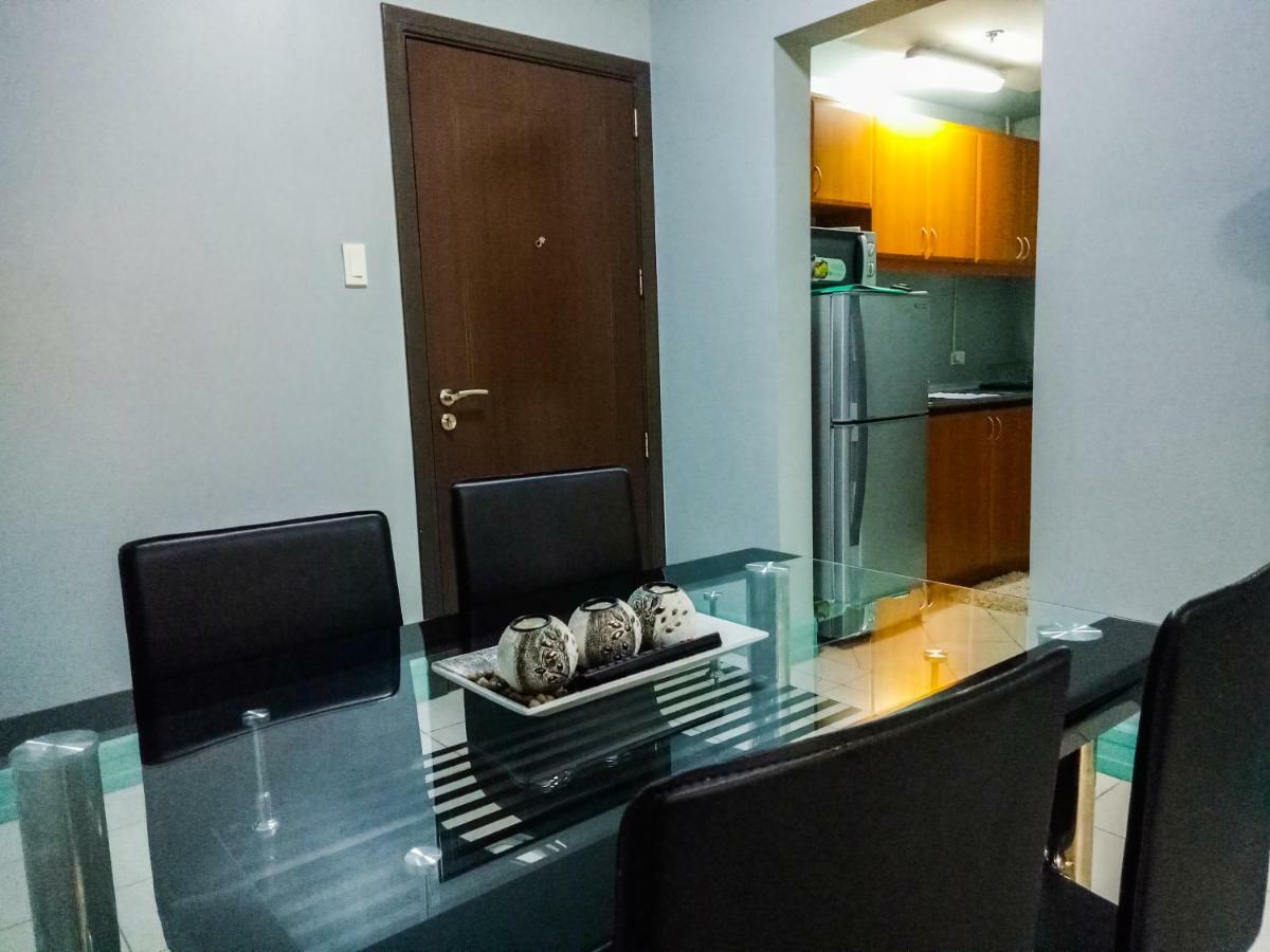Forbes Area Bgc Taguig Manila Apartamento Exterior foto