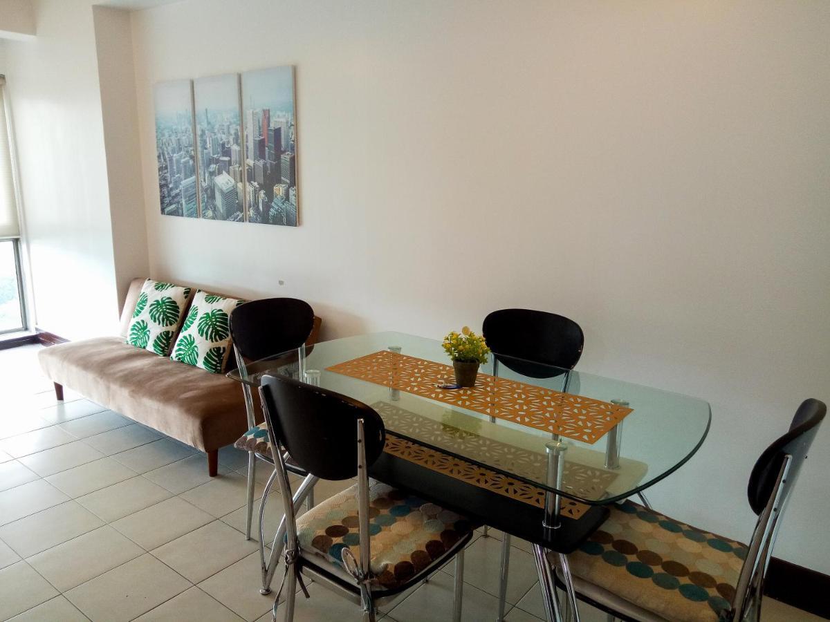 Forbes Area Bgc Taguig Manila Apartamento Exterior foto