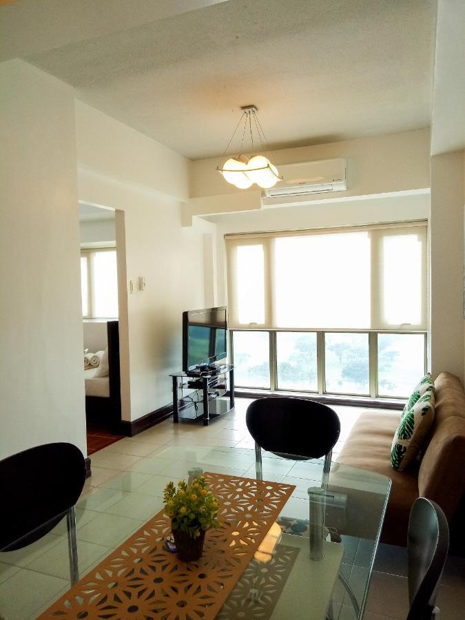 Forbes Area Bgc Taguig Manila Apartamento Exterior foto